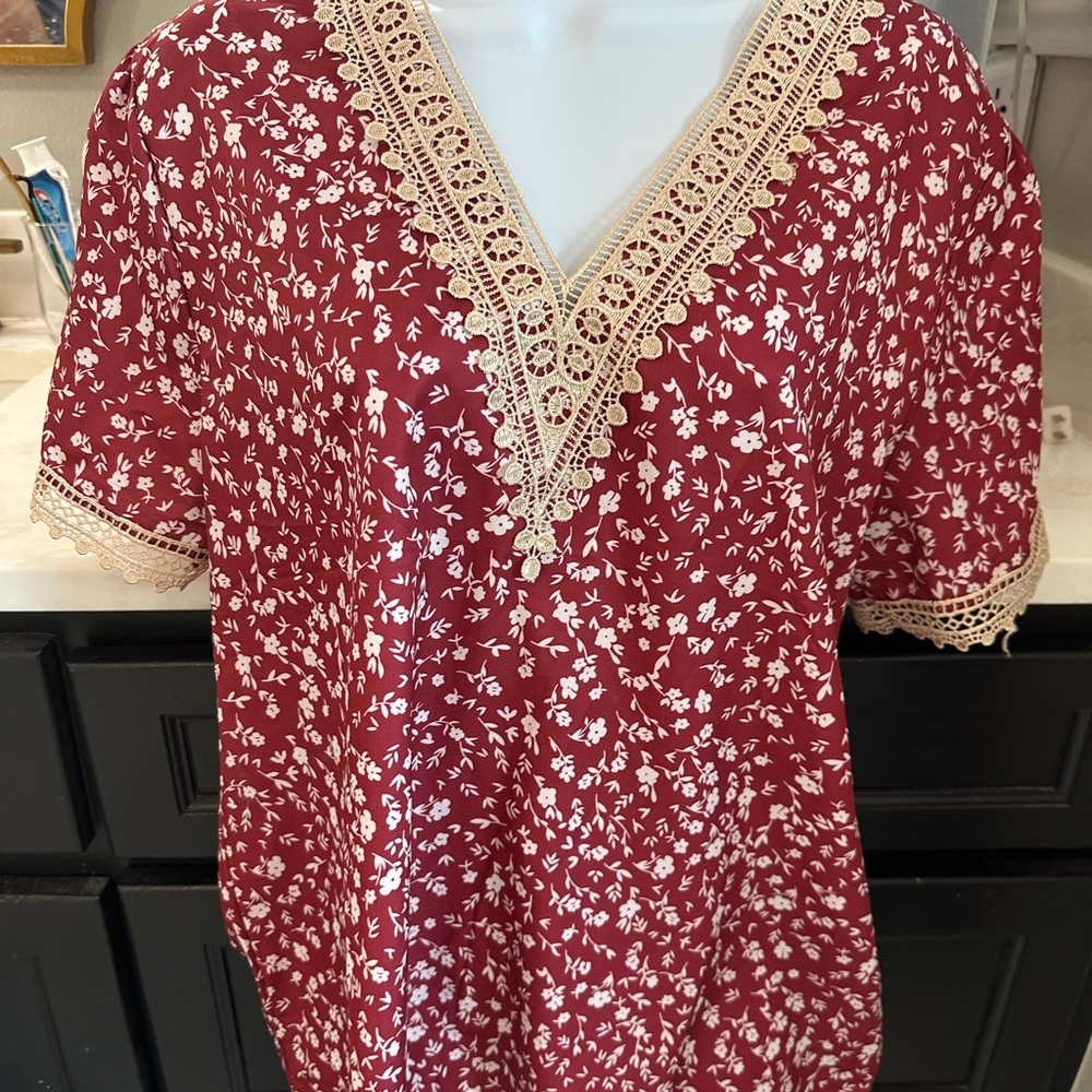 Set of 3 Lace Tops (L, L, XL)
